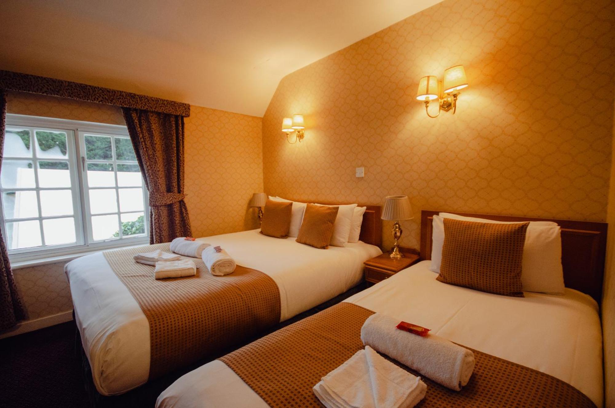 Howfield Manor Hotel Кентербері Екстер'єр фото
