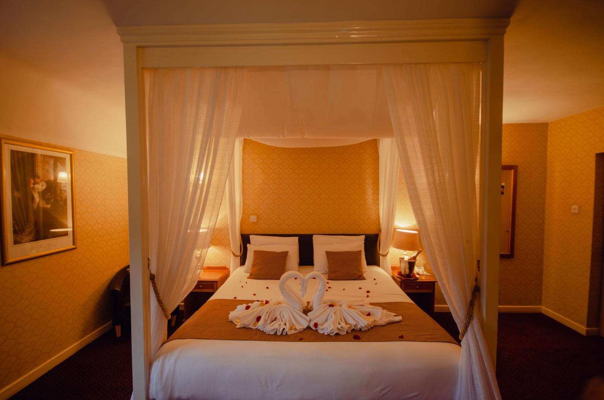 Howfield Manor Hotel Кентербері Екстер'єр фото