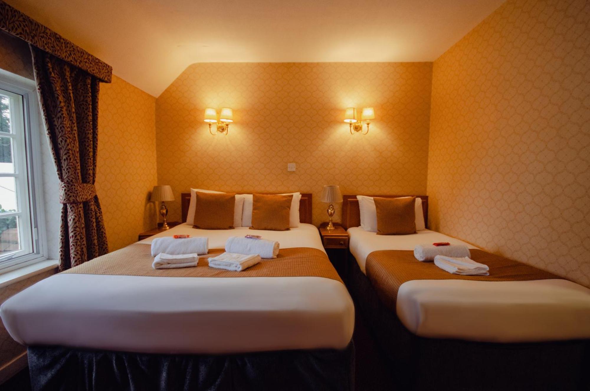Howfield Manor Hotel Кентербері Екстер'єр фото