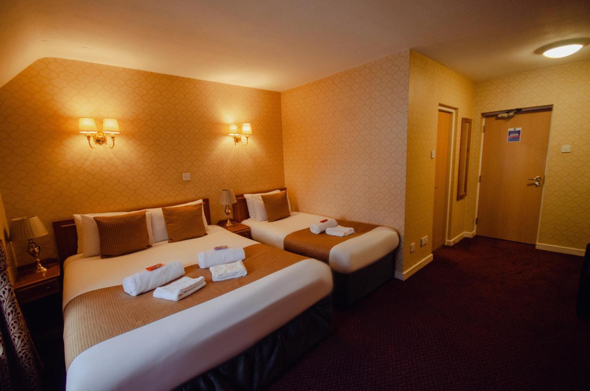 Howfield Manor Hotel Кентербері Екстер'єр фото