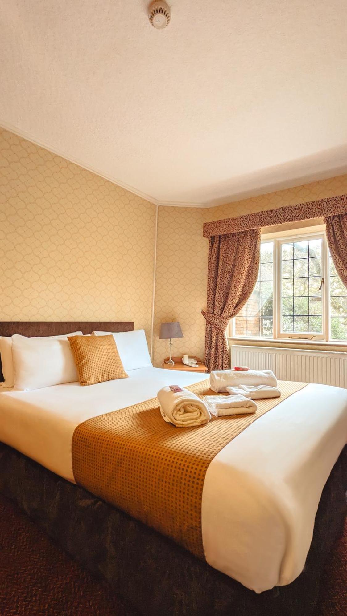 Howfield Manor Hotel Кентербері Екстер'єр фото