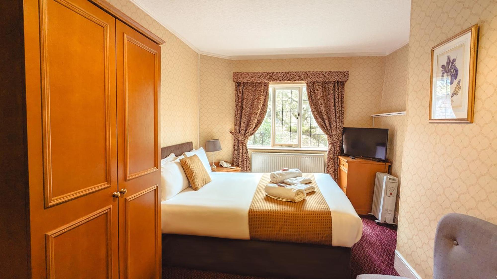 Howfield Manor Hotel Кентербері Екстер'єр фото
